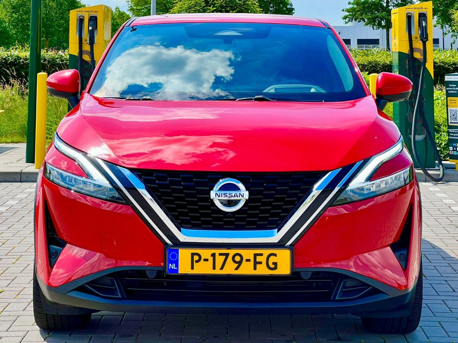 Nissan Qashqai 1.3 tekna edition 140pk 2022 HEAD UP/KEYLESS, Voorwielaandrijving, 1304 kg, Zwart, 4 cilinders