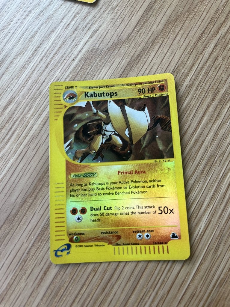 Glimmende Reverse Holo Kabutops (14/144) Pokémonkaart, Ophalen of Verzenden, Zo goed als nieuw, Losse kaart, Foil
