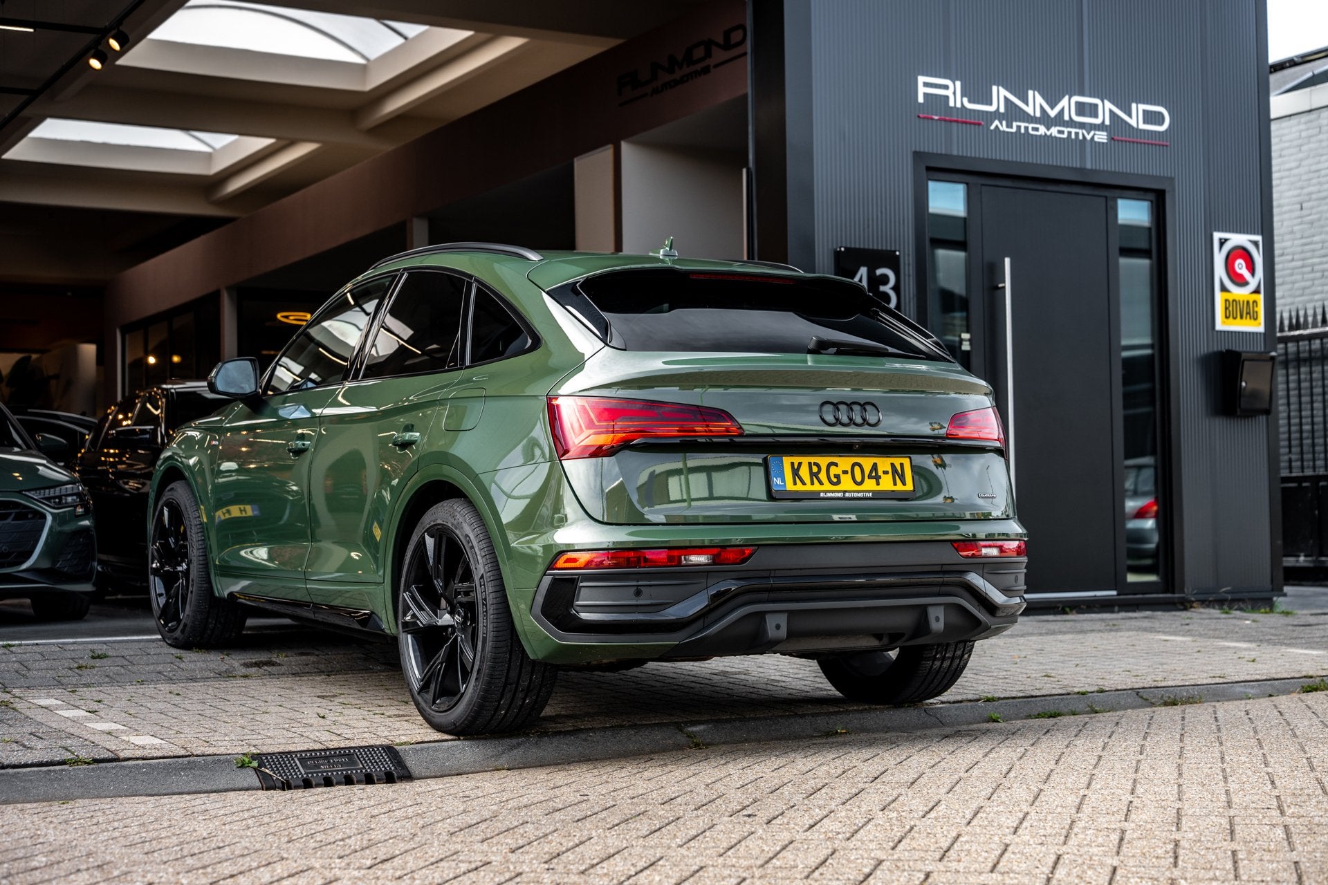 Audi Q5 Sportback 50 TFSI e S edition Competition 299 PK| De, Auto's, Automaat, Dealer onderhouden, Stof, Gebruikt
