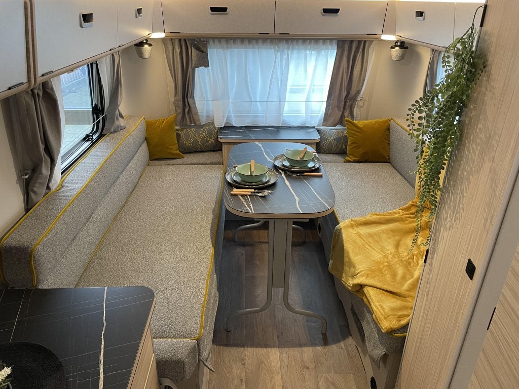 Eriba Touring 620 Urban, Caravans en Kamperen, Schokbreker, Overige typen, Standaardzit, Tot en met 2