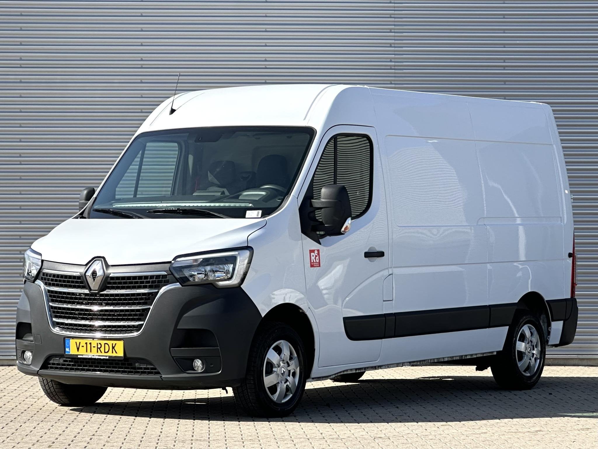 Renault Master T33 2.3 dCi 150 PK L2H2 Airco|Trekhaak|Navi|C, Voorwielaandrijving, Stof, Gebruikt, Euro 6