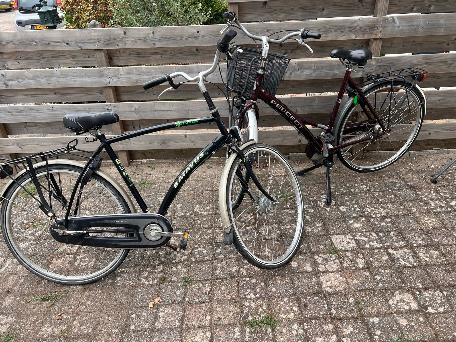 Foto 3 van Batavus en Peugeot fietsen - Set van 2