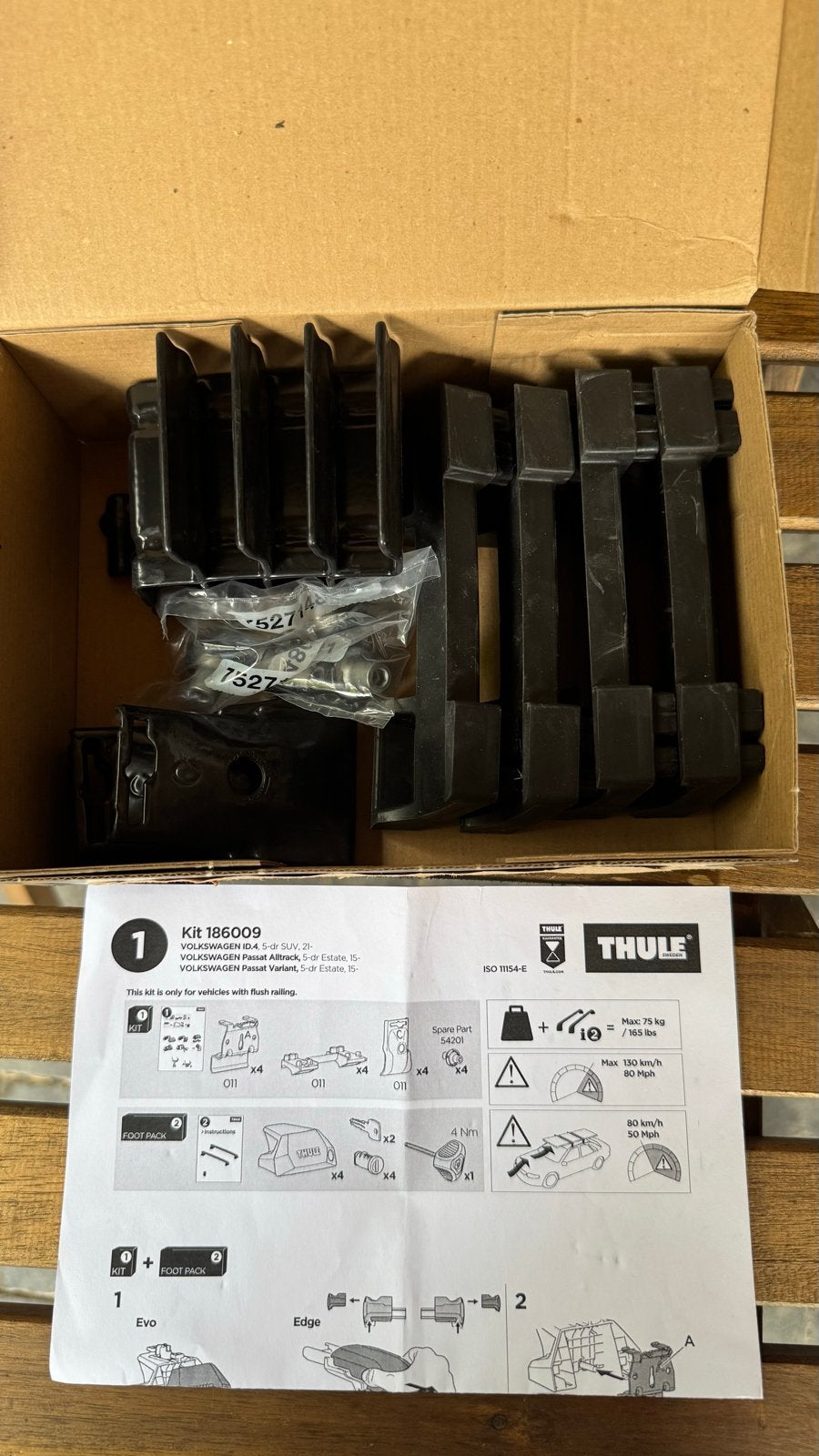 Thule kit 186009 voor Wingbar Evo/Edge - VW ID4/Passat, Ophalen of Verzenden, Zo goed als nieuw