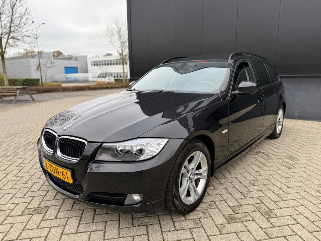 BMW 3-serie Touring 318d Executive FACELIFT|PANO|AUTOMAAT|NA, Auto's, BMW, Automaat, Zwart, 4 cilinders, Zwart