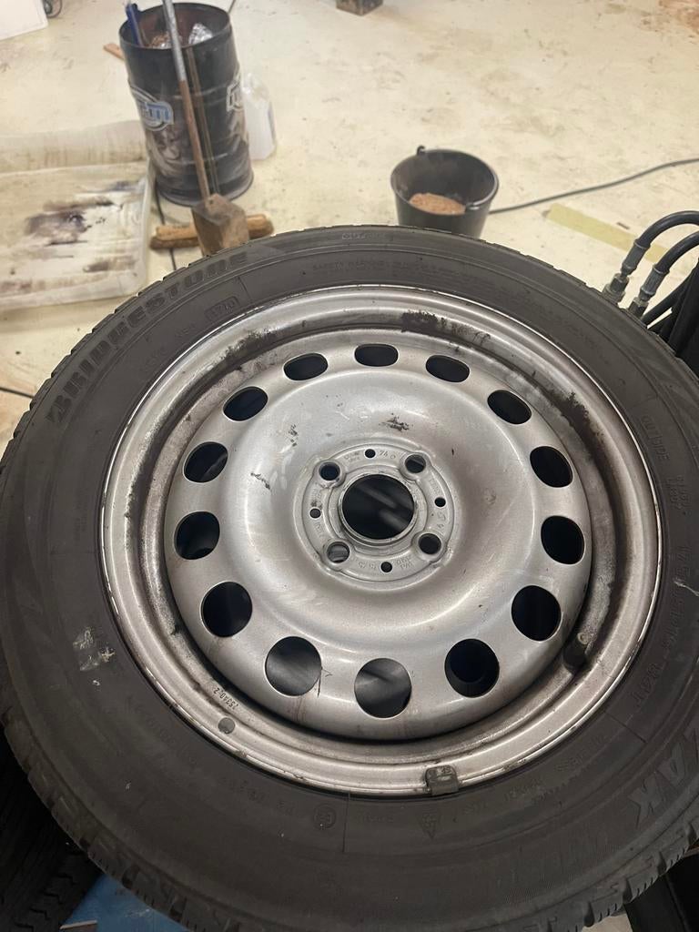 Te koop velgen met winterbanden mini, Auto diversen, Wieldoppen, Ophalen of Verzenden