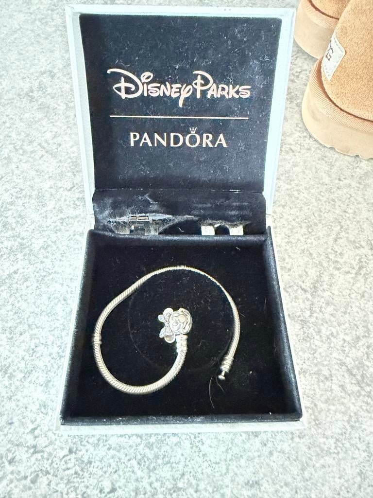 Pandora Disney Parks Minnie Mouse armband, Ophalen of Verzenden, Gebruikt, Zilver, Met strass