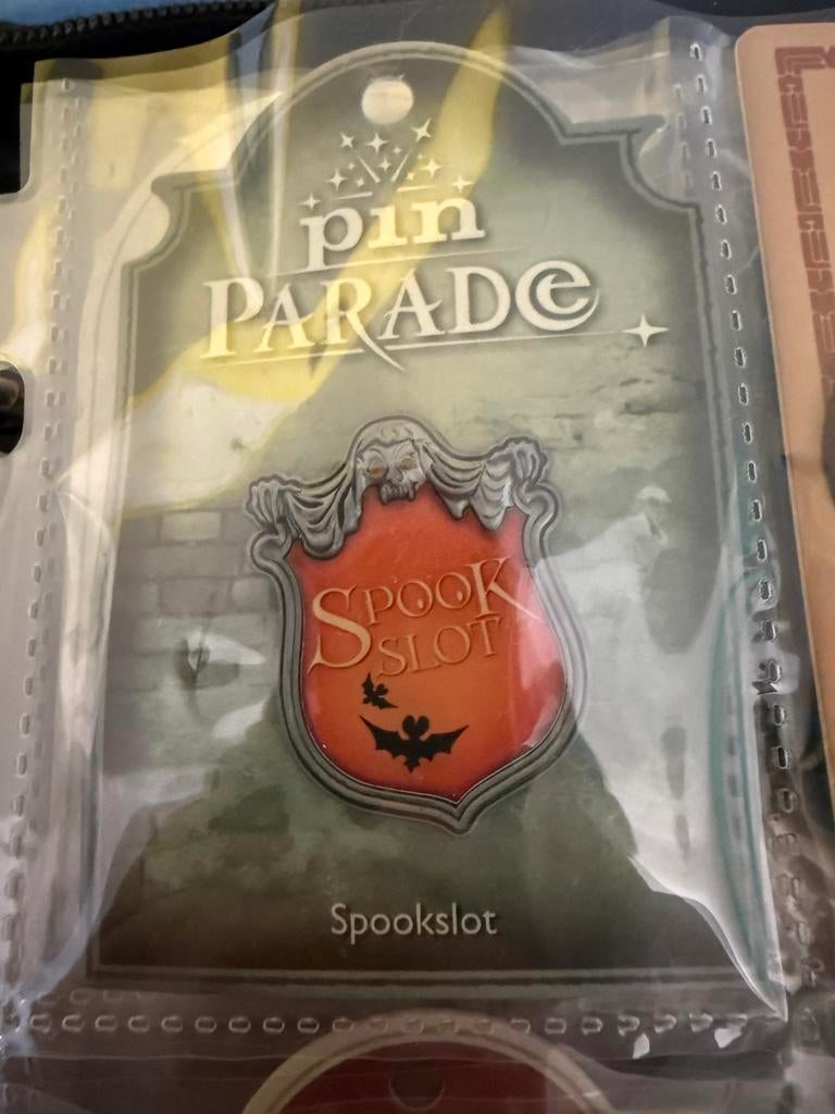 Efteling pin spookslot, Ophalen of Verzenden, Zo goed als nieuw, Button of Speldje
