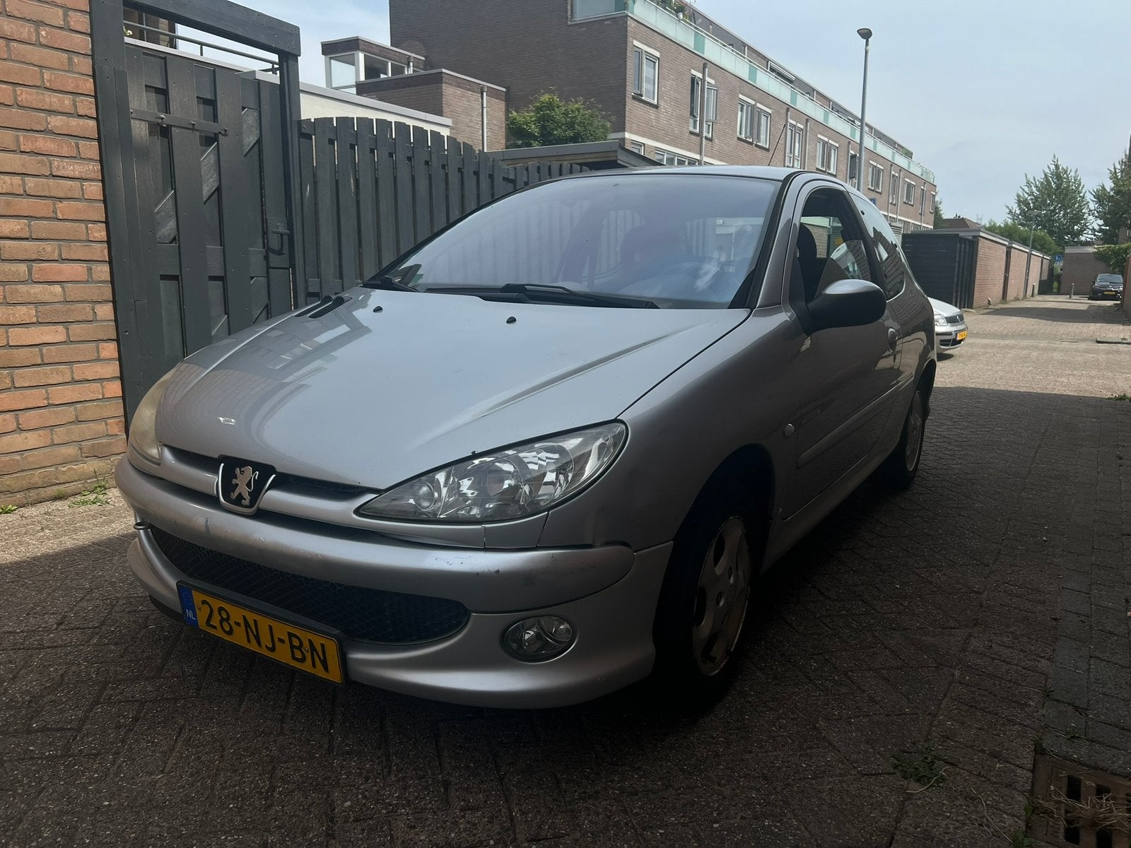 Peugeot 206 1.4 Xline 2003 Grijs Airco Trekhaak Elek Ramen, Auto's, Peugeot, Bedrijf, Benzine, C, Hatchback, Handgeschakeld, Origineel Nederlands