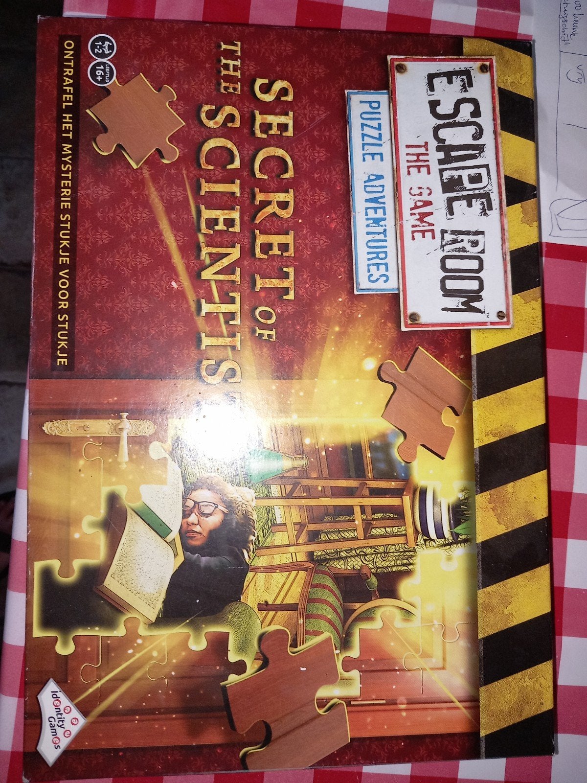 Escape Room The Game: Secret of the Scientists, Een of twee spelers, Ophalen of Verzenden, Nieuw, Identity Games