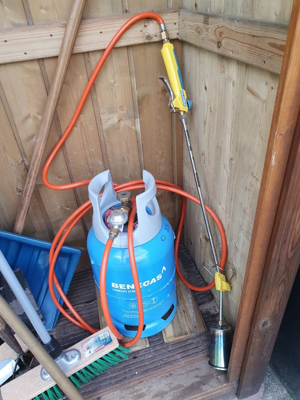 onkruidbrander/ gasbrander gasfles, Ophalen