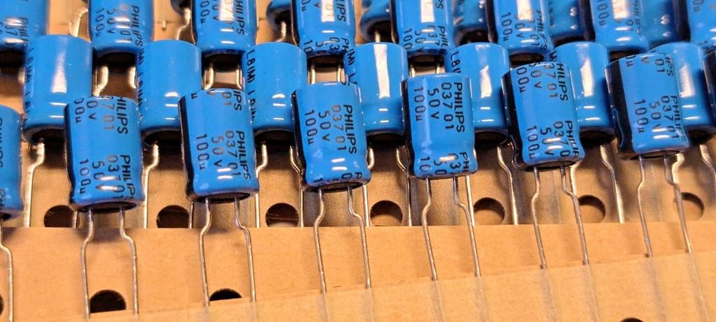 Philips Elektrolytische Condensatoren 100uF -50V, Ophalen of Verzenden, Nieuw