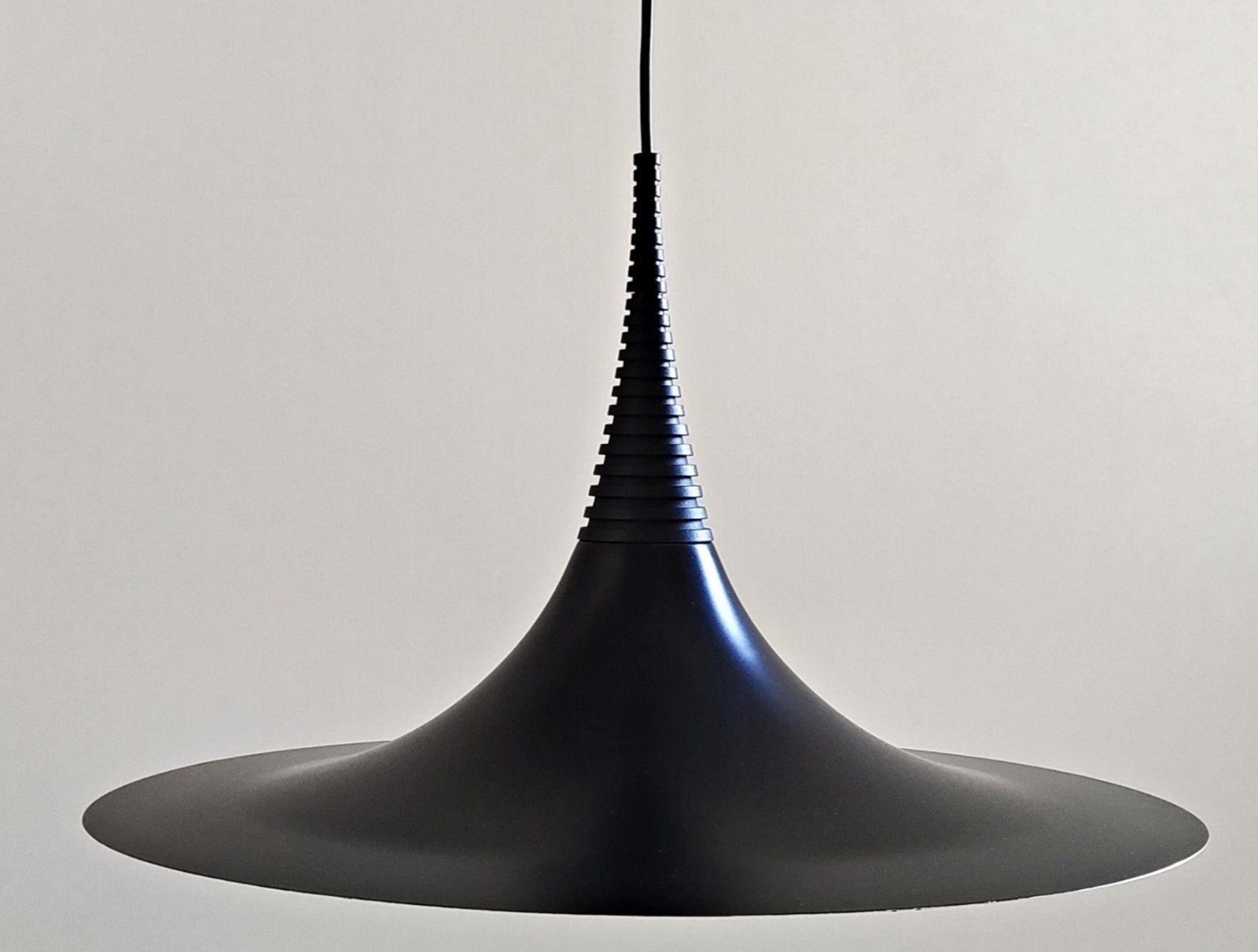 Xantippe 'heksenhoed' hanglamp (Verona) - Ad van Berlo, Ophalen