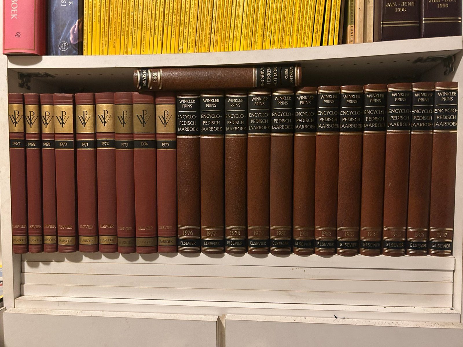 Winkler Prins Encyclopedisch Jaarboek 1967-1988 | 22 Delen, Boeken, Encyclopedieën, Ophalen of Verzenden, Zo goed als nieuw, Algemeen