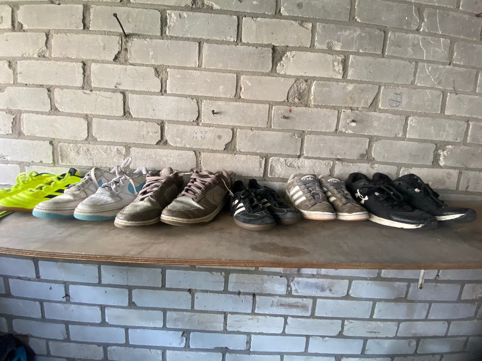 16 verschillende schoenen, Ophalen of Verzenden, Gedragen, Overige kleuren, Sneakers of Gympen