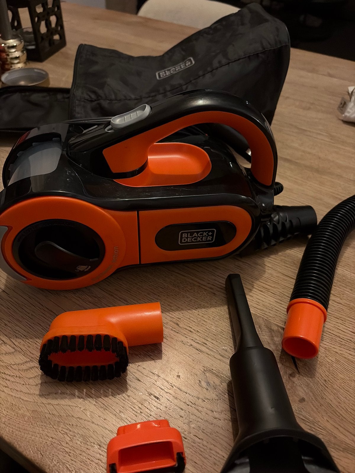 Black+Decker Pivot Autostofzuiger 12V (Nieuw), Kruimeldief, Nieuw, Ophalen of Verzenden, Reservoir