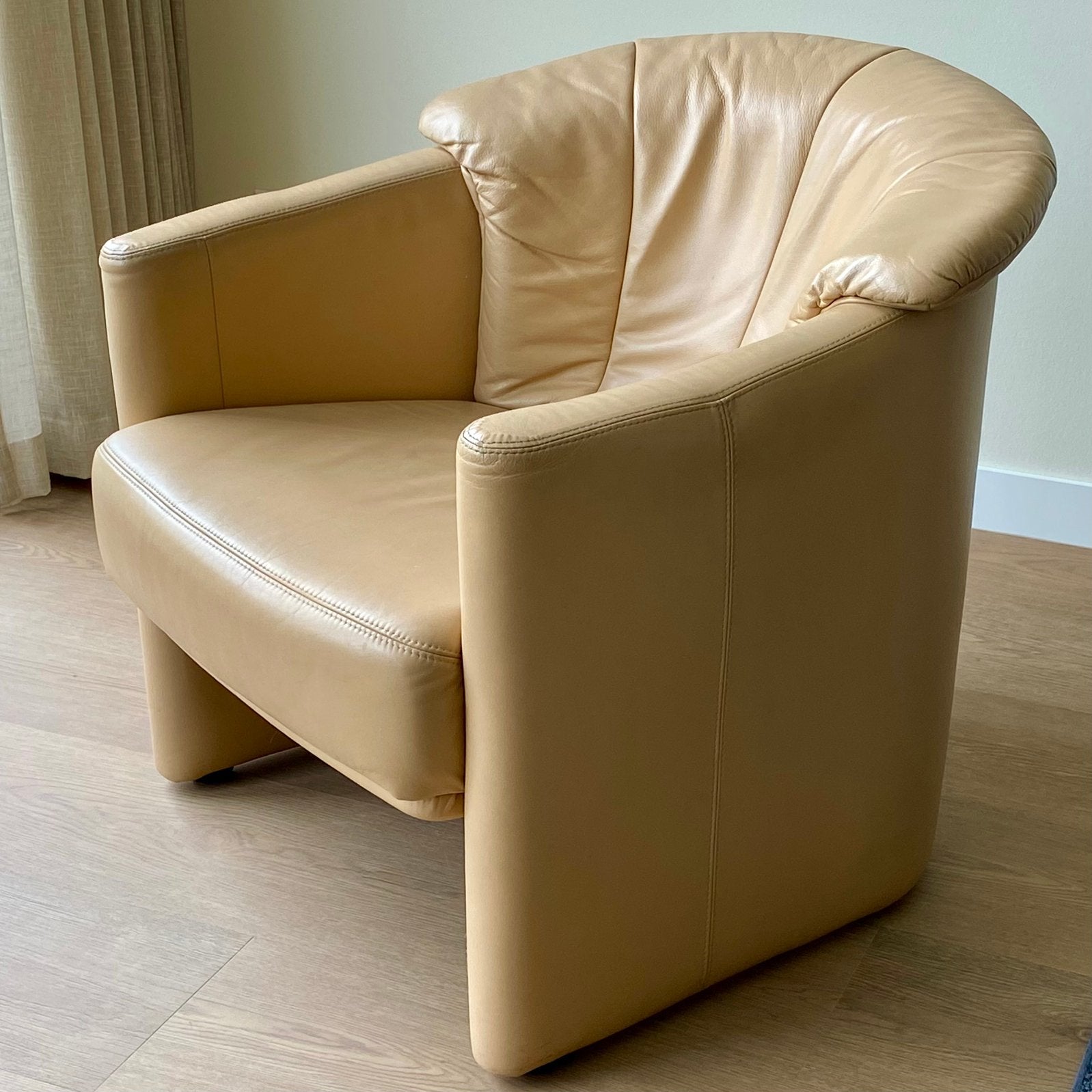 Leren designfauteuil, Ophalen, Eenpersoons, Zo goed als nieuw, Minder dan 150 cm
