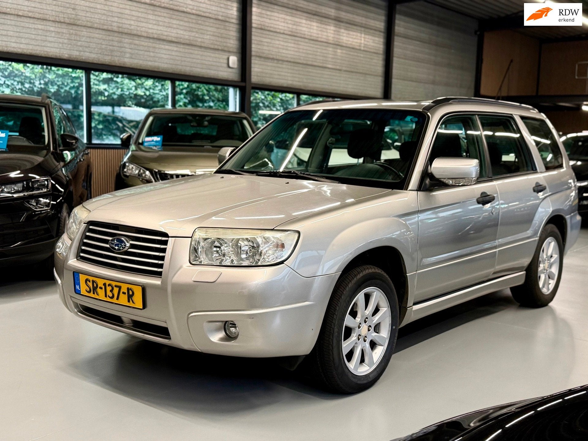 Subaru Forester 2.0 X Luxury Pack 4X4 l Automaat l Nieuwe Ap, Auto's, 1380 kg, Gebruikt, 4 cilinders, 11 km/l