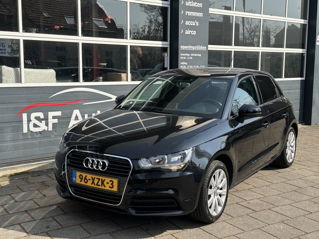 Audi A1 Sportback 1.2 TFSI Connect Airco Deurs (bj 2012), Auto's, Audi, Voorwielaandrijving, Euro 5, 4 cilinders, Bedrijf