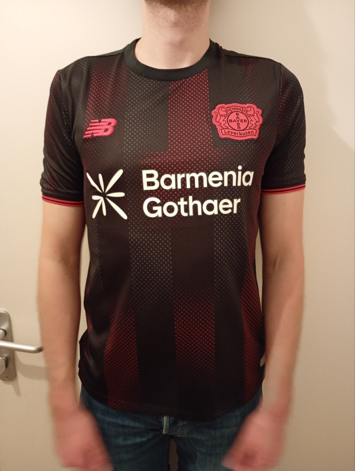 Bayer Leverkusen Thuisshirt 25-26 M, Maat M, Ophalen of Verzenden, Zo goed als nieuw, Shirt