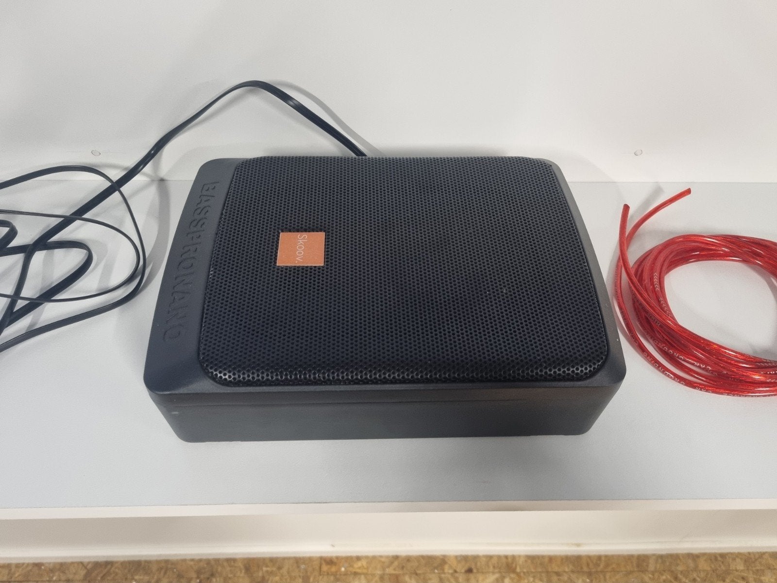 Skoov BassPro Nano Underseat Subwoofer - Compacte Bass, Ophalen of Verzenden, Zo goed als nieuw
