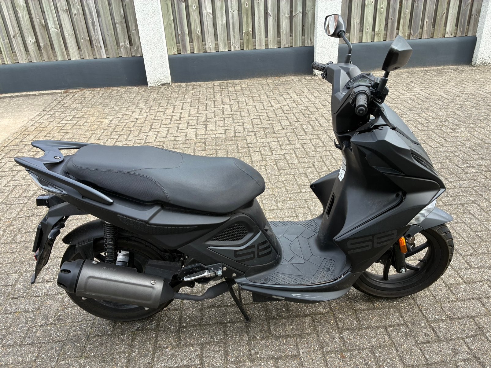 Kymco Super 8 R 2025 met schade, Ophalen, Maximaal 45 km/u, Zo goed als nieuw, Benzine