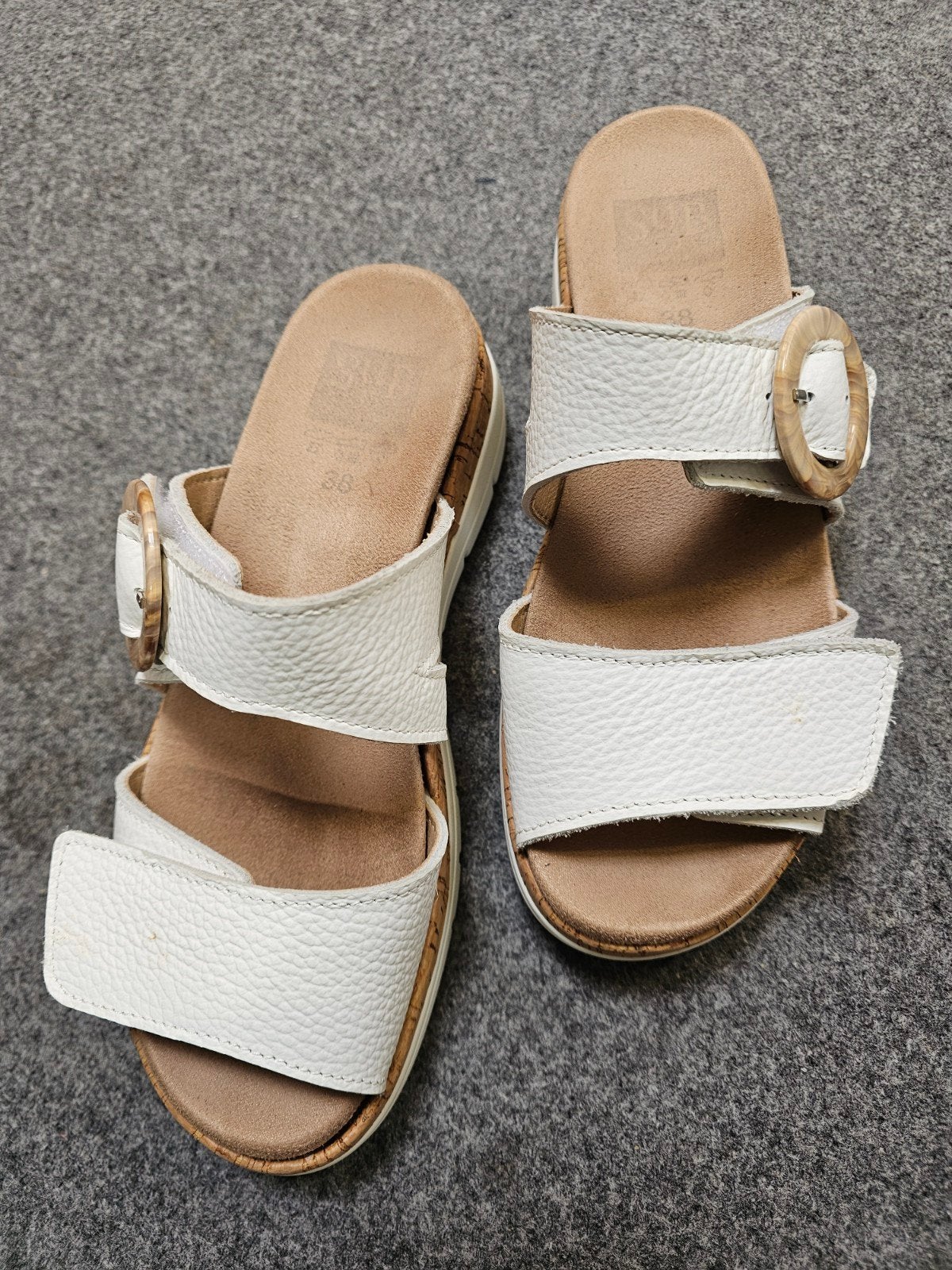 ZGAN Slippers, sub55, mt 38,sleehak ,klitteband, Slippers, Wit, Ophalen of Verzenden, Sub55