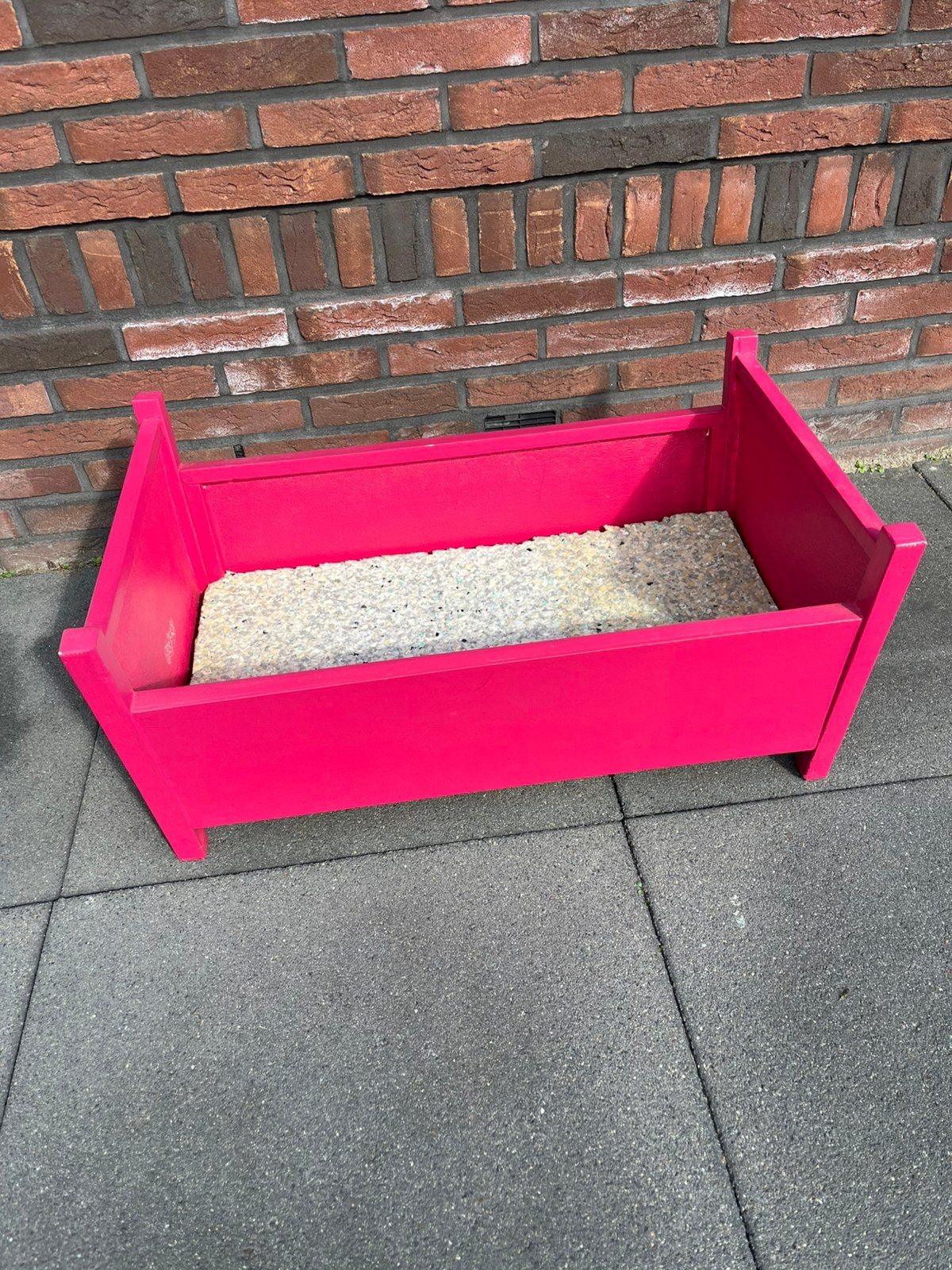 Houten poppenbedje, Ophalen, Zo goed als nieuw, Meubelstuk of Keukentje