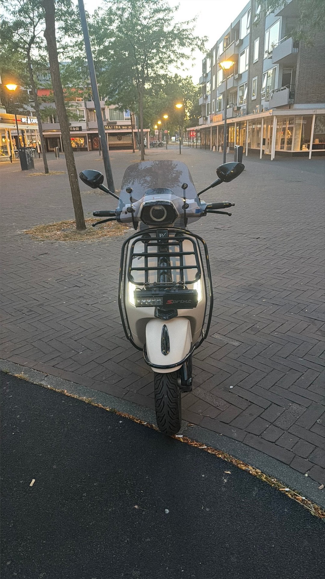 Vespa sprint 2022, Ophalen of Verzenden, Zo goed als nieuw, Benzine, Overige modellen