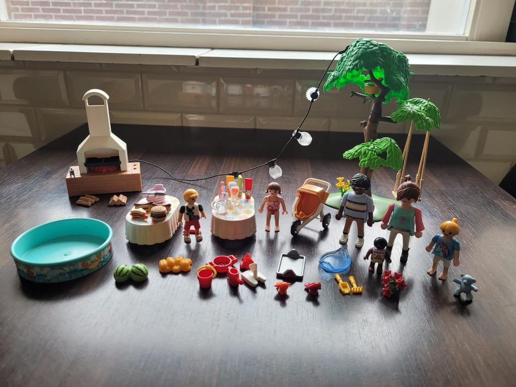 Playmobil city life familiefeest met barbecue 9272, Ophalen of Verzenden, Gebruikt, Complete set