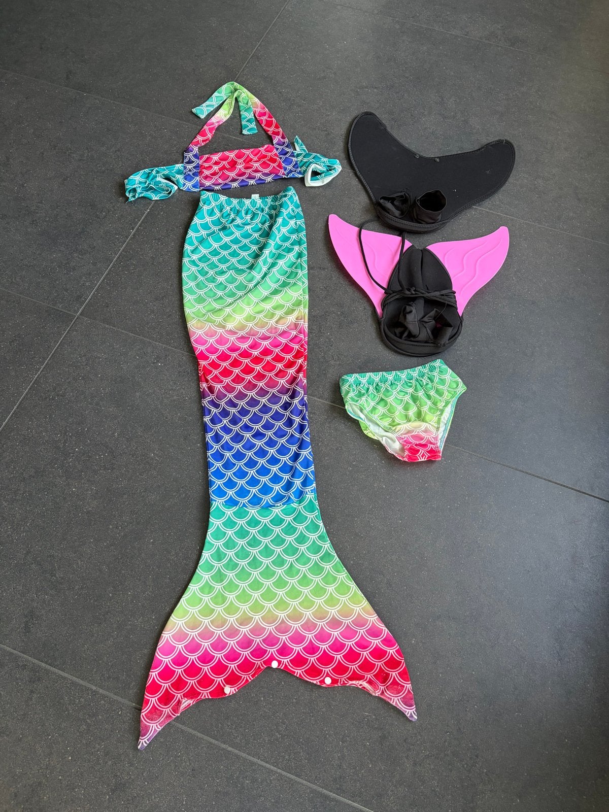 Zeemeerminstaart met monovin en bikini, Kleding | Dames, Ophalen of Verzenden, Gedragen, Meerkleurig, Overige typen