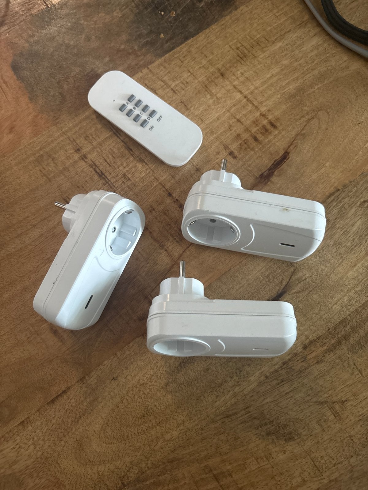 3x Stopcontacten met Afstandsbediening, Doe-het-zelf en Verbouw, Elektra en Kabels, Ophalen of Verzenden, Gebruikt, Stopcontact