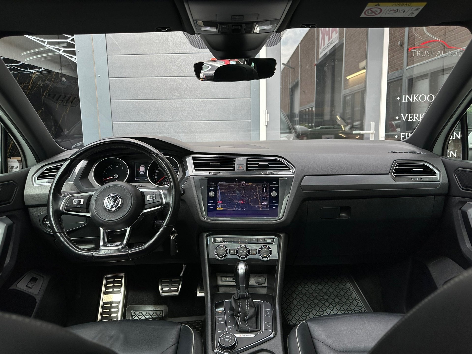 Volkswagen TIGUAN 2.0 TSI 4Motion Highline R-Line|Pano|Memor, Automaat, Gebruikt, Euro 6, 4 cilinders