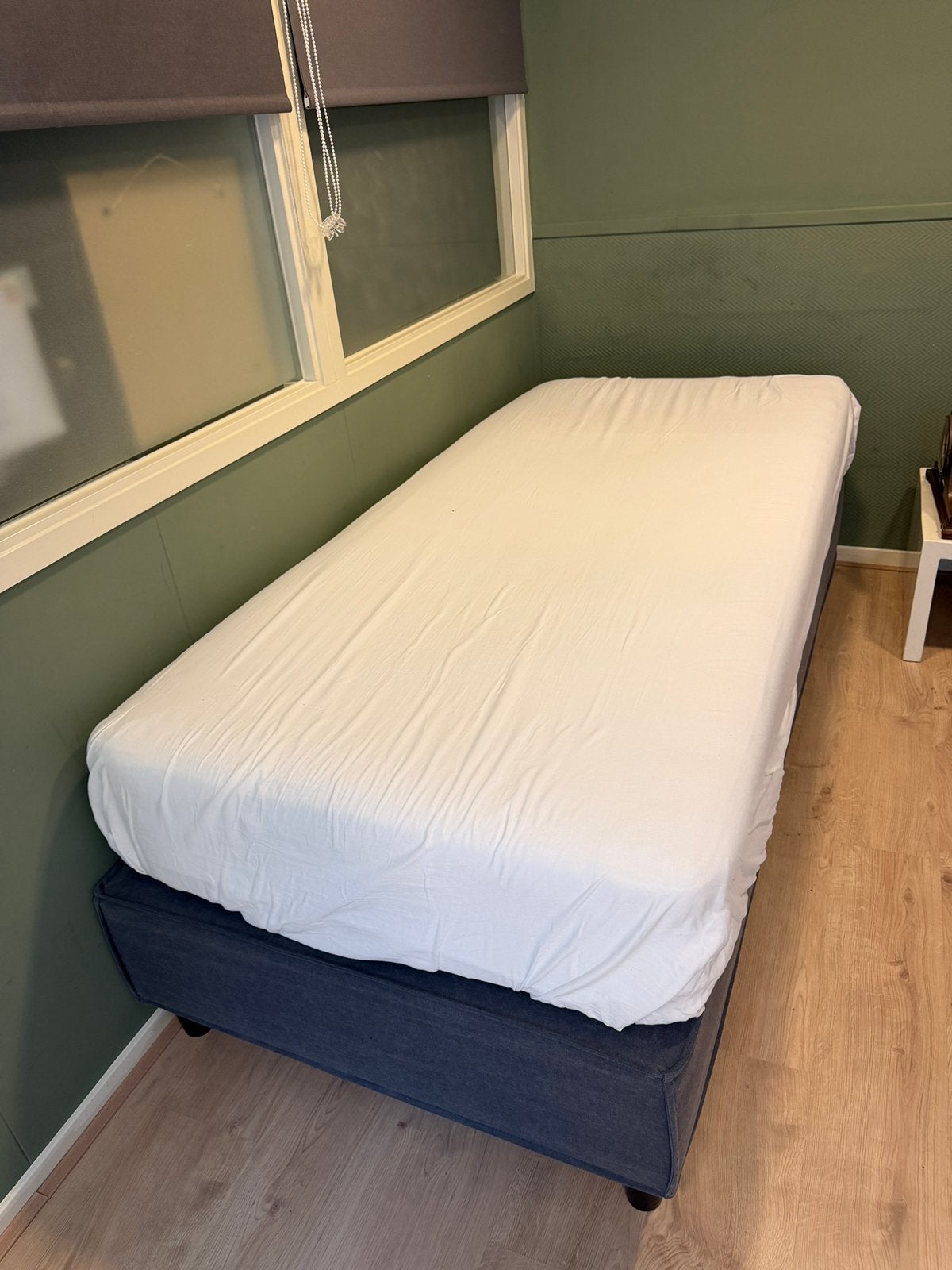 1 persoons bed met matras. 200x90cm., Huis en Inrichting, Ophalen, Gebruikt, 90 cm, Eenpersoons