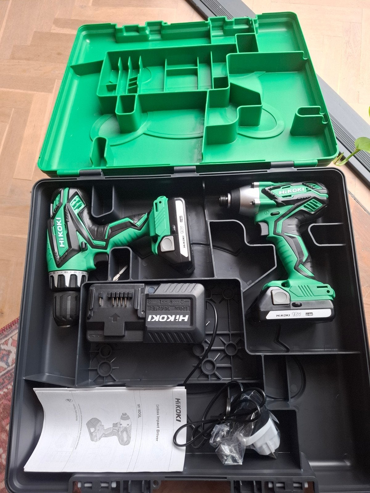 NIEUW! Hikoki 18V Combiboor & slagschroevendraaier + accu’s, Doe-het-zelf en Verbouw, Ophalen of Verzenden, Nieuw, Boor- en Schroefmachine