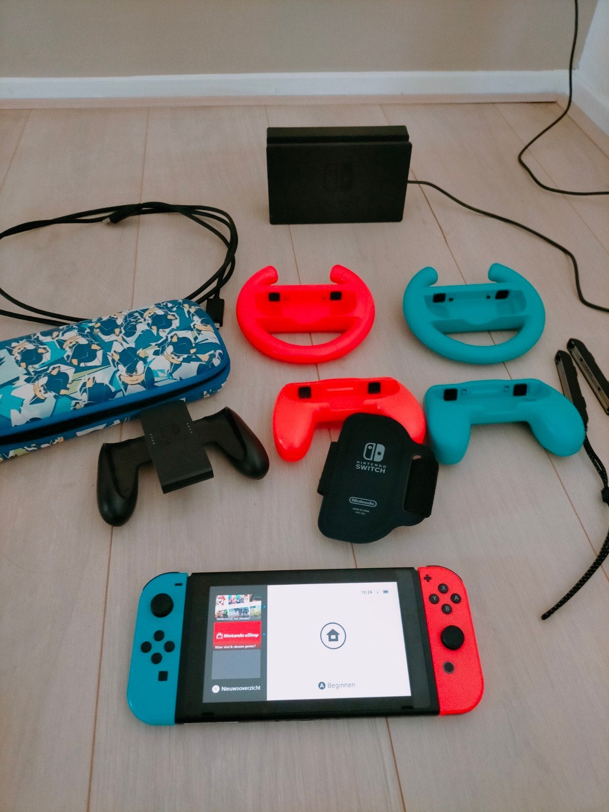 Nintendo Switch Zo Goed als Nieuw + Donkey Kong Returns, Ophalen, Zo goed als nieuw, Met 2 controllers, Switch Original