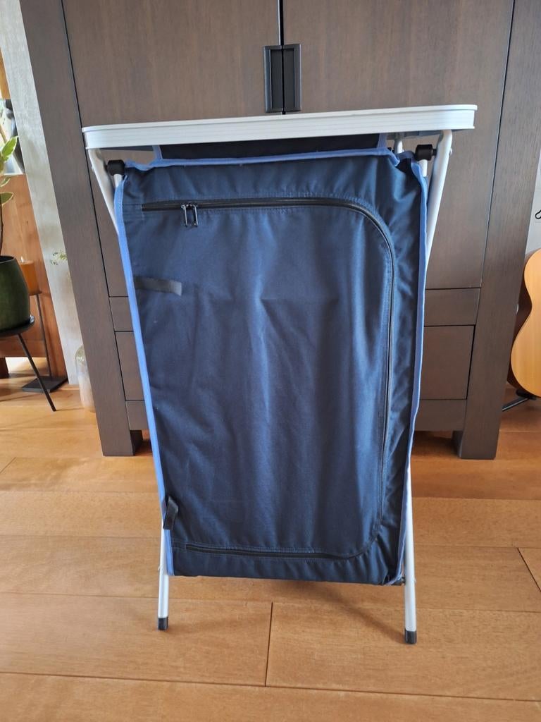 Lichtgewicht campingkastje met werkblad - zo goed als nieuw, Ophalen, Zo goed als nieuw, Campingkast