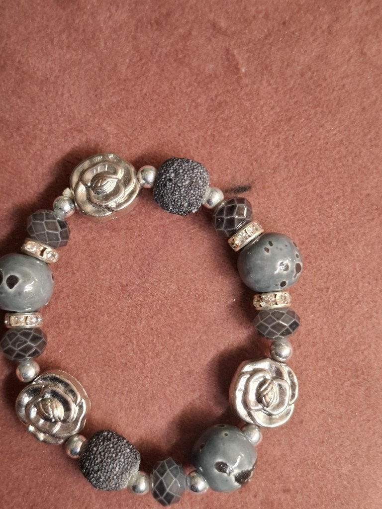 ARmband, Sieraden, Tassen en Uiterlijk, Oorbellen, Zo goed als nieuw, Overige materialen, Overige kleuren, Ophalen of Verzenden