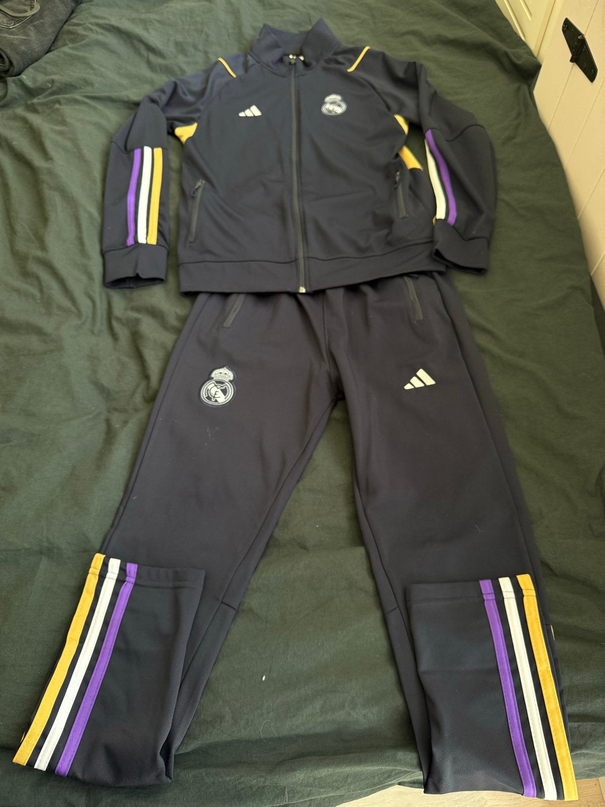 Real Madrid trainingspak maat 164/176 marineblauw, Ophalen of Verzenden, Gebruikt, Jongen of Meisje, Setje
