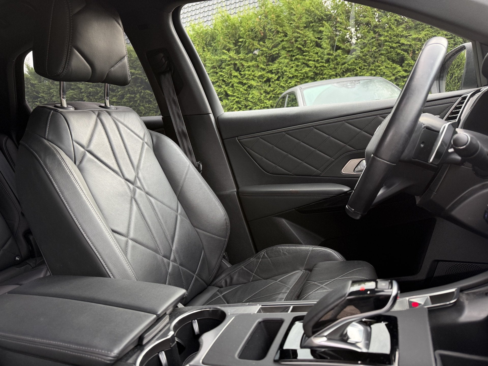 DS 7 Crossback E-Tense Rivoli Aut. Leer | CarPlay | Camera, Auto's, 4 cilinders, Zwart, Bedrijf, Hybride Elektrisch/Benzine