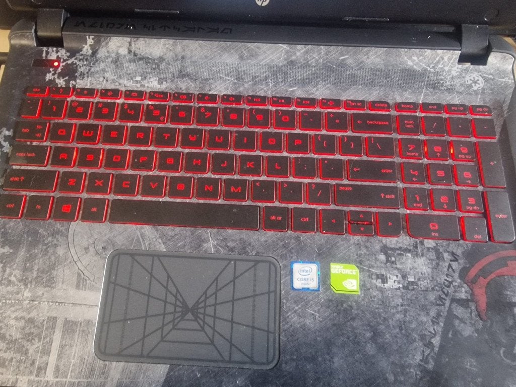 Hp laptop 15-an000nd star wars, 256 GB, Met videokaart, 2 tot 3 Ghz, I5