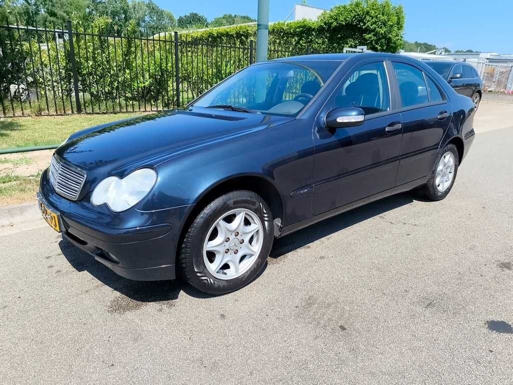 Mercedes-Benz - 2003 - C-klasse - 180 K. Classic - 06-LK-PJ, Auto's, Mercedes-Benz, 13 km/l, Achterwielaandrijving, Gebruikt, 1796 cc