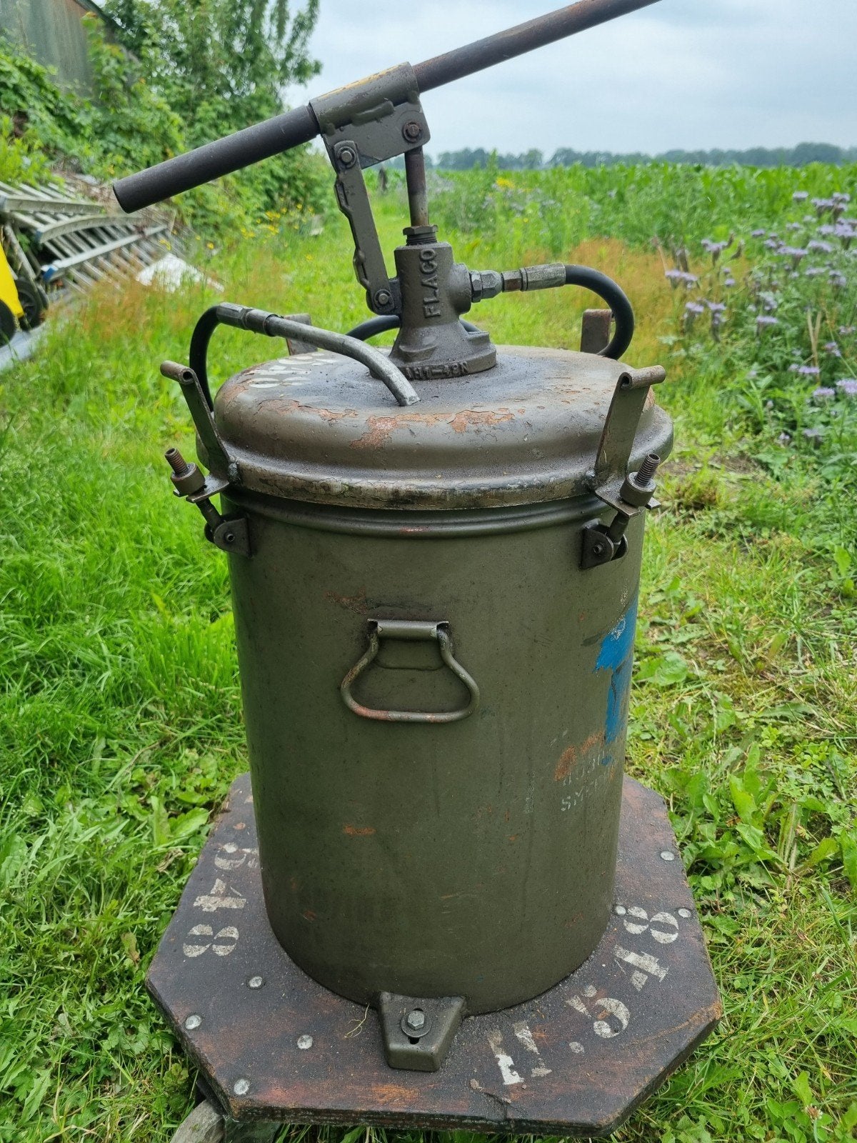 Oude leger oliepomp, Ophalen, Landmacht, Nederland