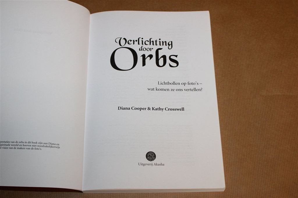 Verlichting door Orbs — Lichtbollen & Betekenis, Ophalen of Verzenden, Gelezen, Overige onderwerpen, Achtergrond en Informatie