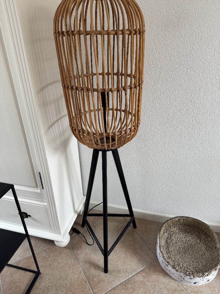 Te koop rieten lamp, Ophalen, Zo goed als nieuw, Natuurlijk materiaal, Minder dan 100 cm