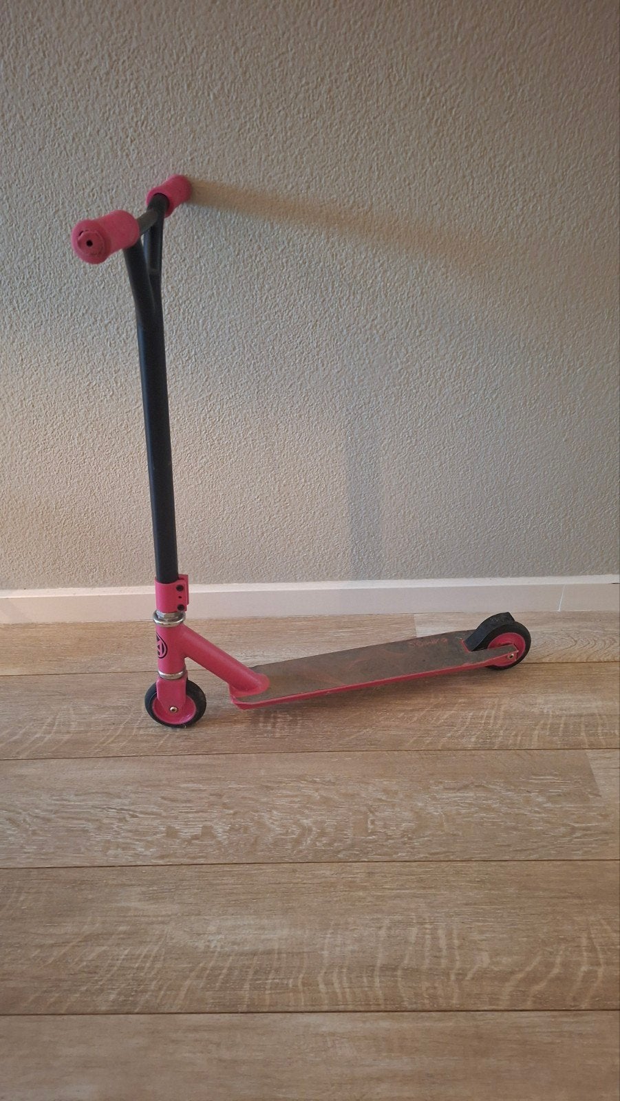 Amigo Wave Stuntstep - Roze/Zwart, Ophalen of Verzenden, Gebruikt, Gewone step, Amigo