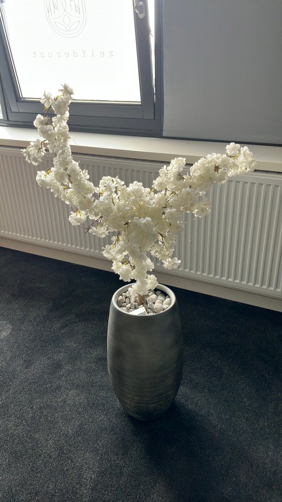 Kunstbloemen met vaas en verlichting, Ophalen, Zo goed als nieuw