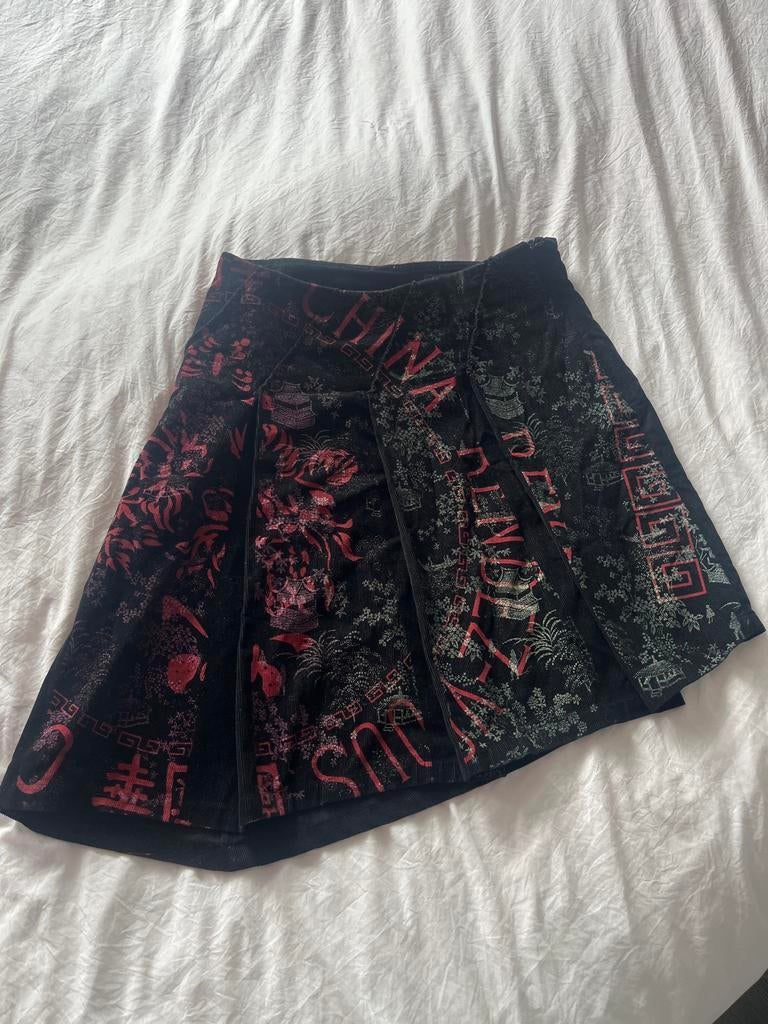 Custo Barcelona  rok met Chinese print, Maat 38/40 (M), Zwart, Ophalen of Verzenden, Gedragen
