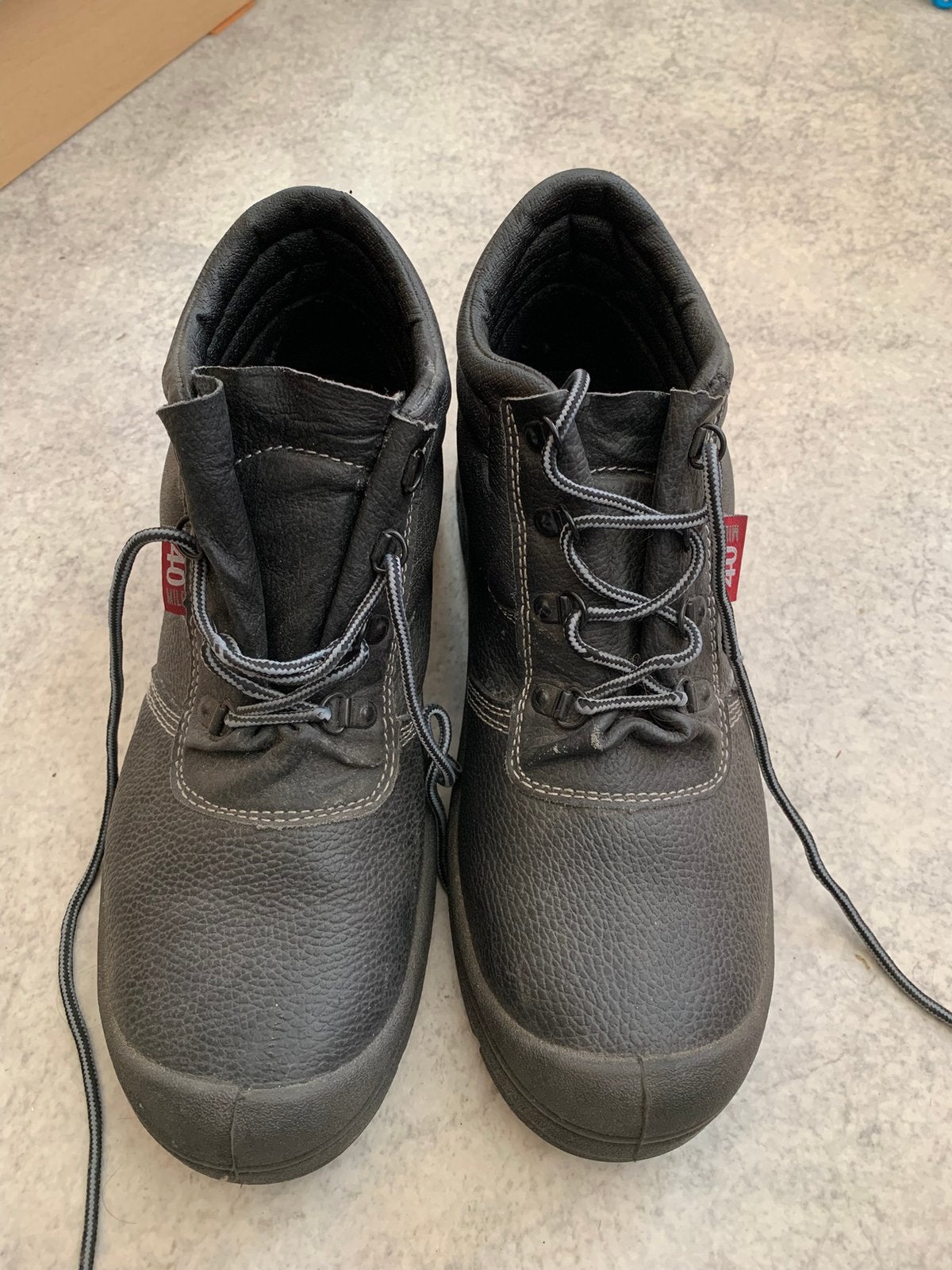 Werkschoenen maat 45, Ophalen of Verzenden, Zo goed als nieuw