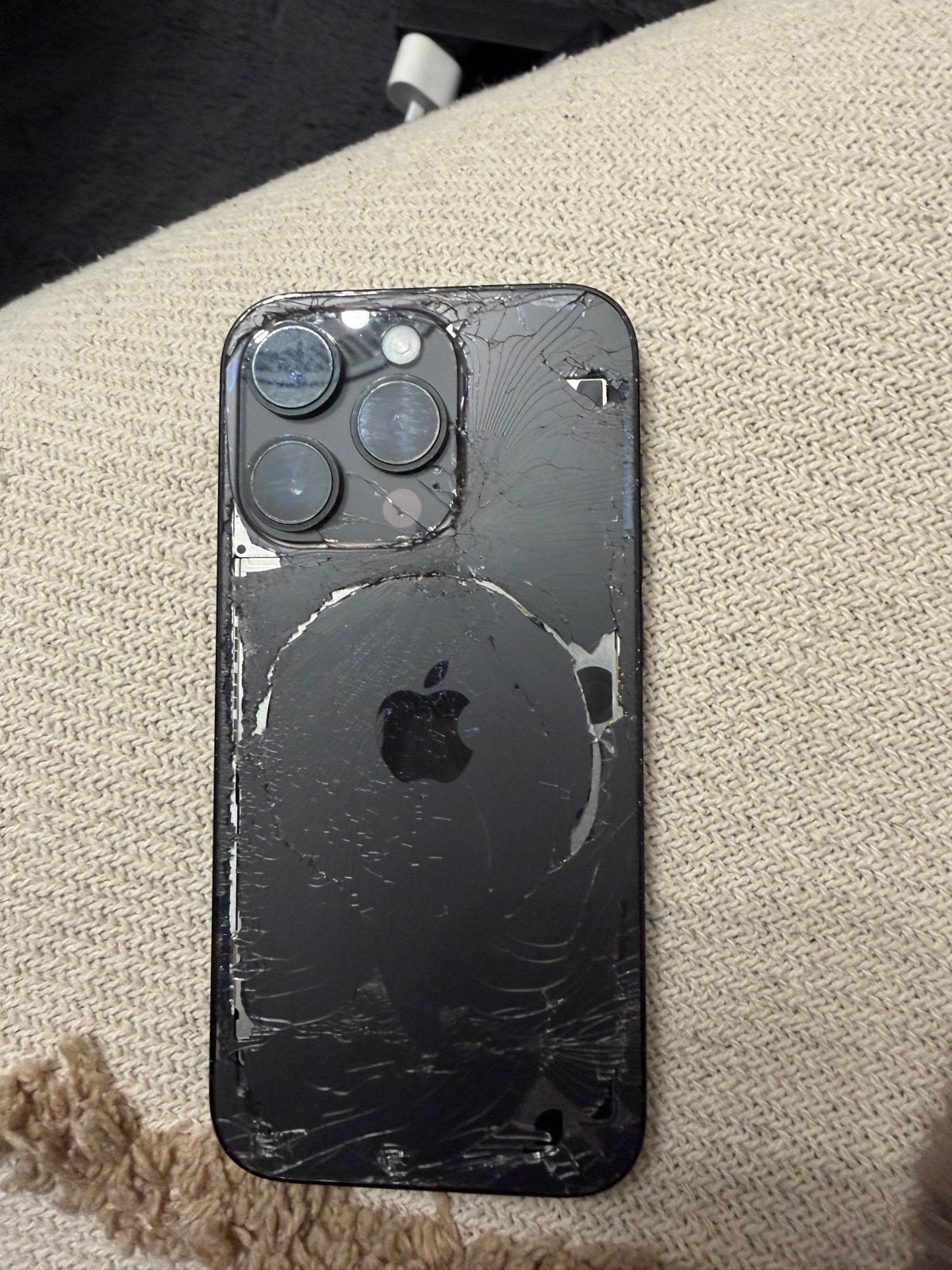 iPhone 14 Pro - Achterkant beschadigd