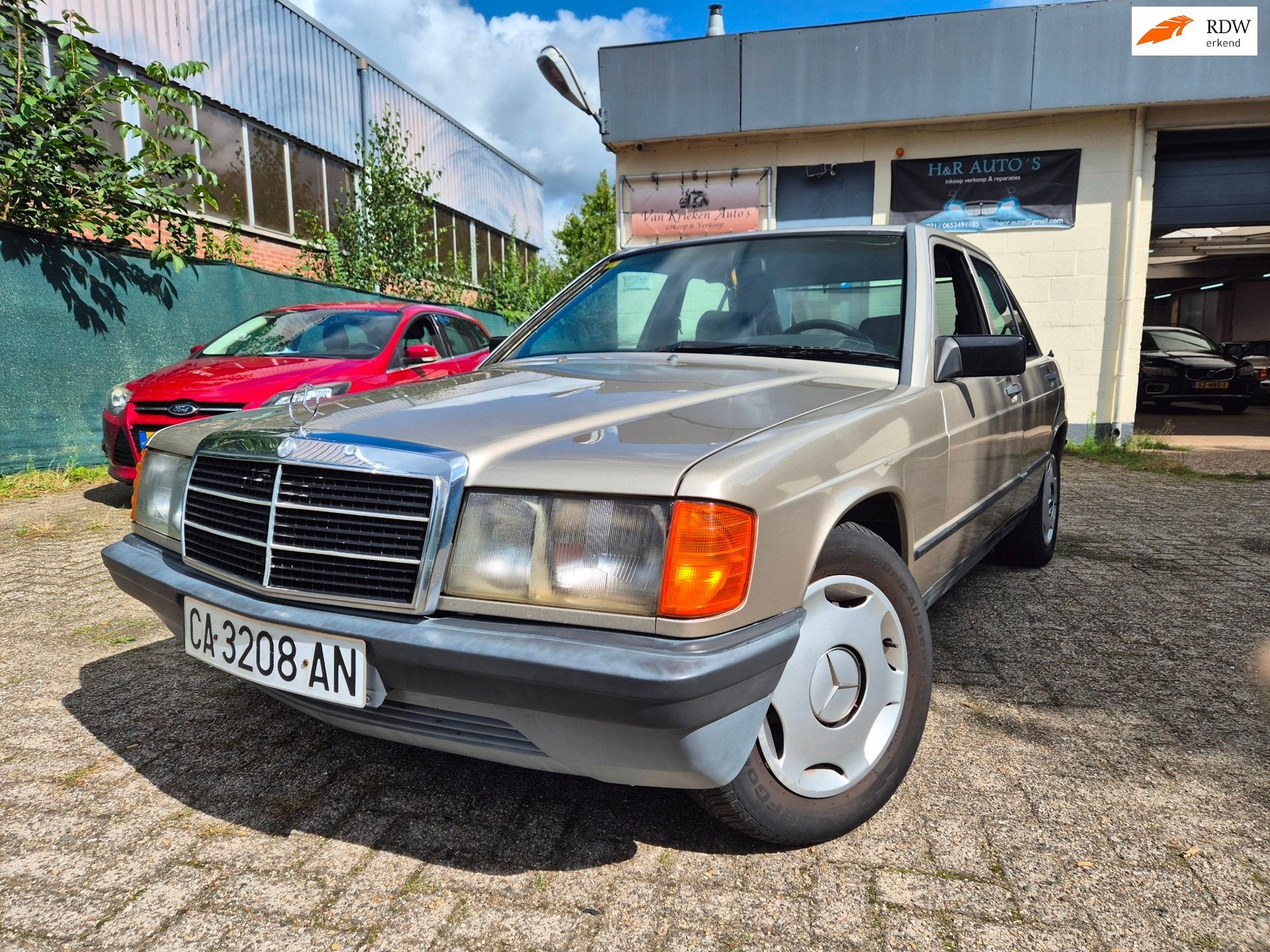 Mercedes-Benz 190-serie 2.5 D AUTOMAAT, SCHITTERENDE 5 CILIN, Auto's, Automaat, 94 pk, Achterwielaandrijving, Gebruikt